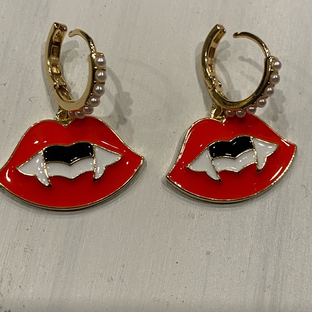 Earrings Vampire Kiss Lips
